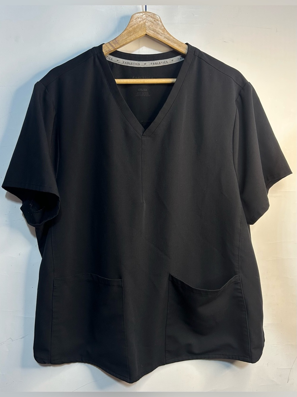 Fabletics Black V-Neck Short Sleeve Scrub Top XXL/1X